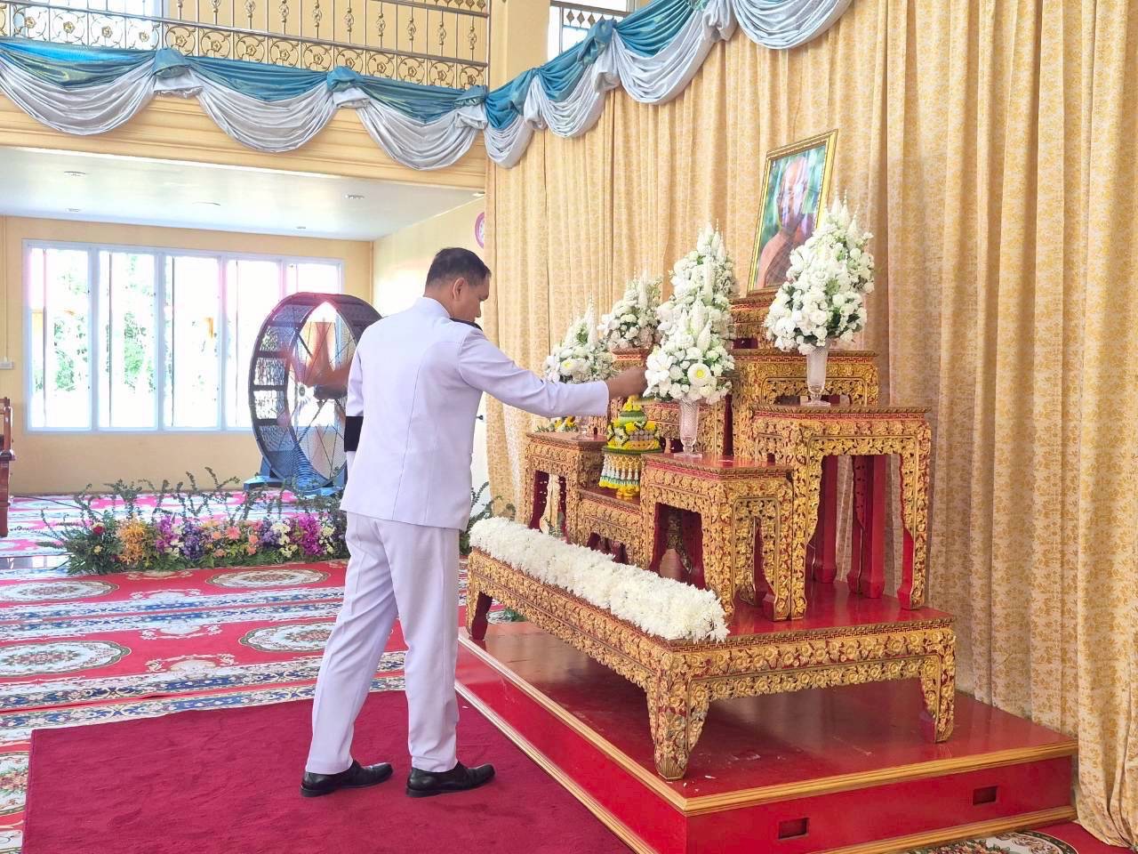 สพอ.ปราสาท ร่วมพิธีเจริญพระพุทธมนต์และทำบุญตักบาตรถวายพระราชกุศล เนื่องในโอกาสฉลองพระชนมายุ 99 พรรษา สมเด็จพระอริยวงศาคตญาณ สมเด็จพระสังฆราช สกลมหาสังฆปริณายก